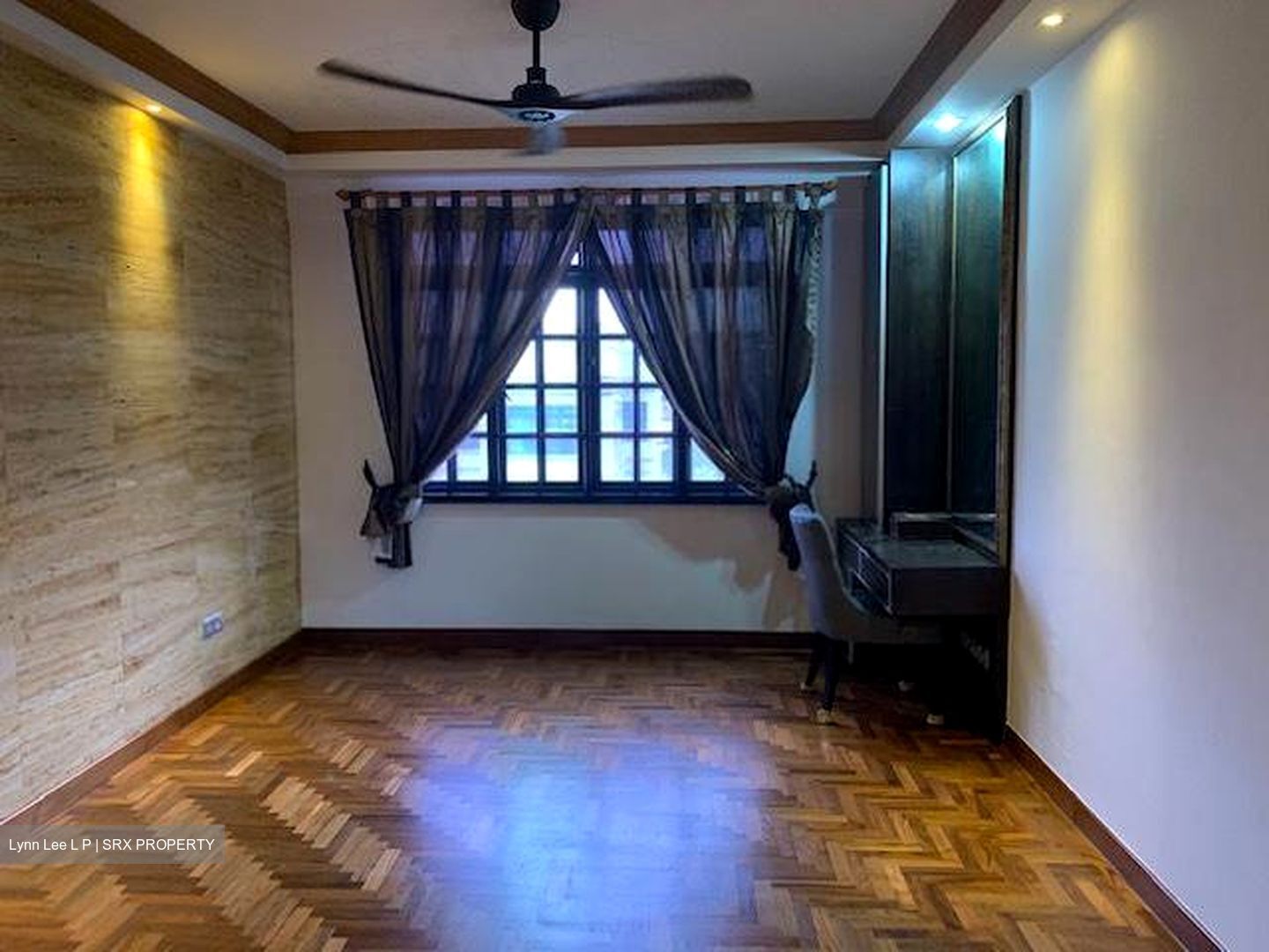 Park East (D15), Condominium #575702241